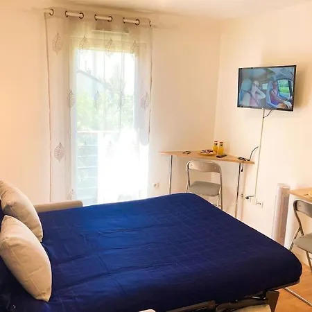 Close To Insa With Parking Space * Villeurbanne